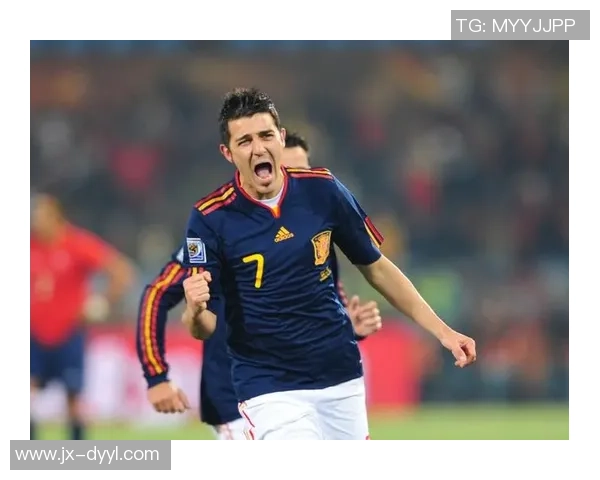 古老足球传奇人物头像再现昔日风采展现经典瞬间与永恒记忆 古老足球传奇人物头像再现昔日风采展现经典瞬间与永恒记忆